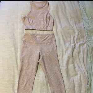 Outdoor Voices Set in Dove, size small